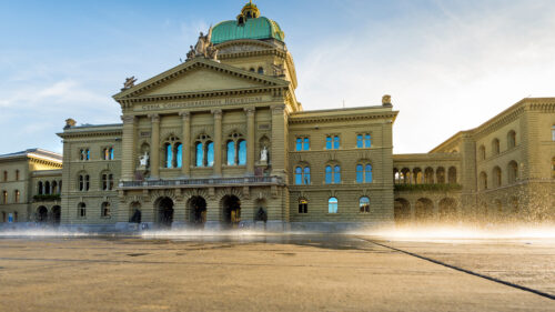 Medienmitteilung – KVV-Revision: Neueinschätzung statt Umsetzung mit Hochdruck