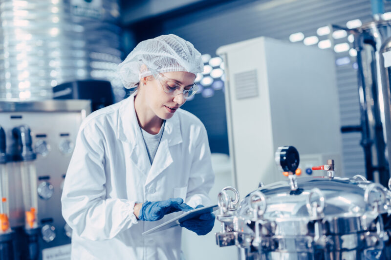 Medienmitteilung: Pharmaindustrie trägt erneut erheblich zur Kostendämpfung bei – Versorgungssicherheit ist gefährdet