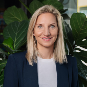 Porträt von Myriam DeLeone, Vizepräsidentin von Interpharma (Amgen)