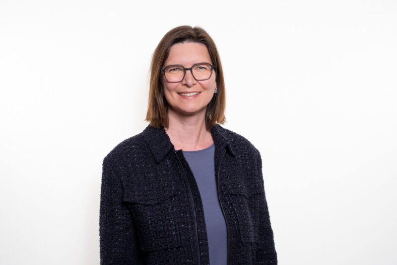 Portrait de Tanja Colin, responsable de l’approbation du marché chez Interpharma